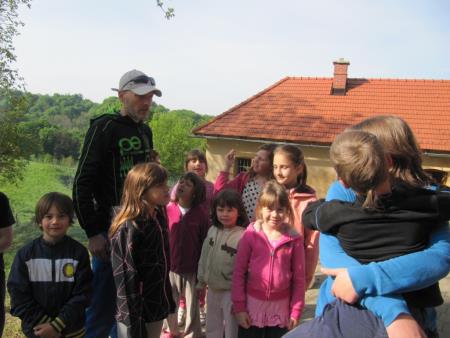 Počitniški tabor otrok iz rejništva na Domačiji v Šprincu 1